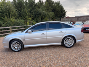 2008 Vauxhall Vectra 1.8 Vvt Sri 5dr in Silver — image 6