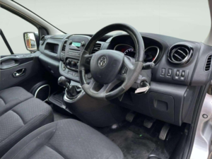2017 Vauxhall Vivaro 1.6 Cdti 2700 Sportive L1 H1 Euro 6 5dr in Silver — image 5