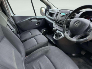 2017 Vauxhall Vivaro 1.6 Cdti 2700 Sportive L1 H1 Euro 6 5dr in Silver — image 6