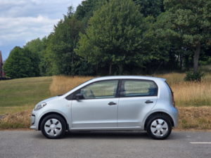 2015 Volkswagen Up! 1.0 Take Up! Euro 5 5dr in Silver — image 4