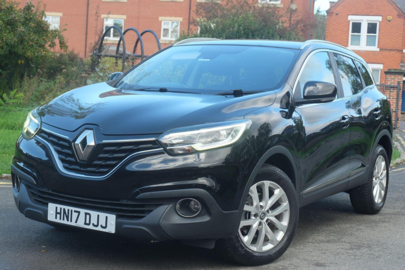 2017 Renault Kadjar 1.2 Tce Dynamique Nav Euro 6 (s/s) 5dr in Black — image 1