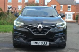 2017 Renault Kadjar 1.2 Tce Dynamique Nav Euro 6 (s/s) 5dr in Black — image 2