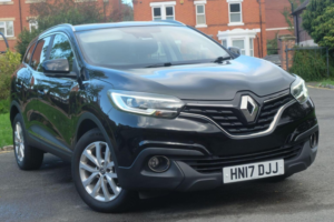 2017 Renault Kadjar 1.2 Tce Dynamique Nav Euro 6 (s/s) 5dr in Black — image 3