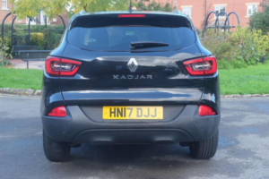 2017 Renault Kadjar 1.2 Tce Dynamique Nav Euro 6 (s/s) 5dr in Black — image 5