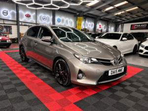 2015 Toyota Auris
