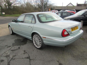 2004 Jaguar Xjr 4.2 V8 4dr in Blue — image 3