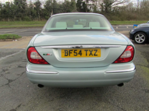 2004 Jaguar Xjr 4.2 V8 4dr in Blue — image 6