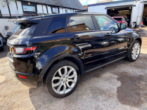 2018 Land Rover Range Rover Evoque Td4 Hse Dynamic in Black — image 2