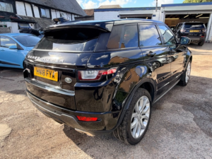 2018 Land Rover Range Rover Evoque Td4 Hse Dynamic in Black — image 3