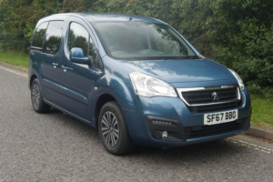 2017 Peugeot Partner Tepee 5 SEAT Petrol Wheelchair Accessible Disabled Access Vehicle Wav in Blue — image 4