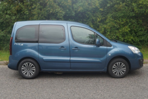 2017 Peugeot Partner Tepee 5 SEAT Petrol Wheelchair Accessible Disabled Access Vehicle Wav in Blue — image 6