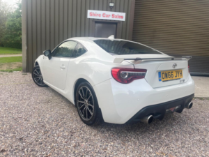2017 Toyota Gt86 2.0 Boxer D-4s Pro Euro 6 2dr in White — image 4