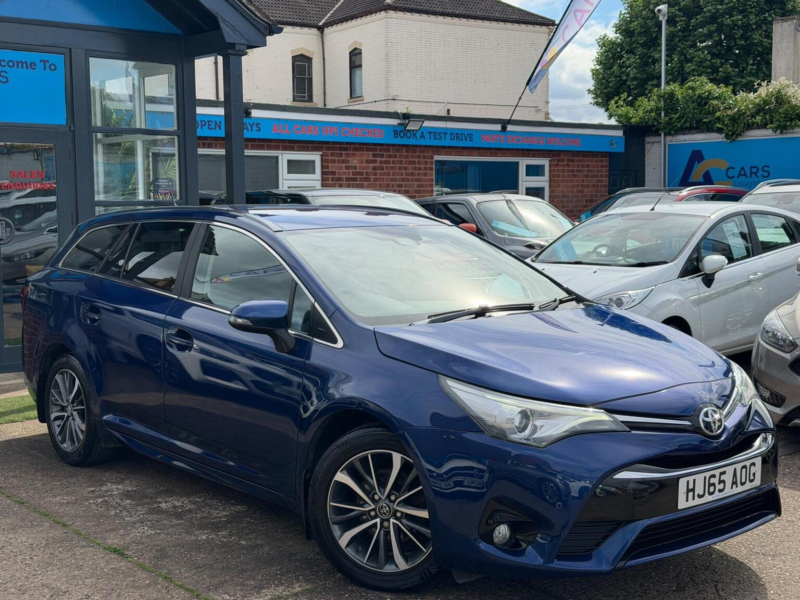 2015 Toyota Avensis 1.6 D-4d Business Edition Plus Touring Sports Euro 6 (s/s) 5dr in Blue — image 1