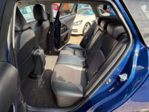 2015 Toyota Avensis 1.6 D-4d Business Edition Plus Touring Sports Euro 6 (s/s) 5dr in Blue — image 5