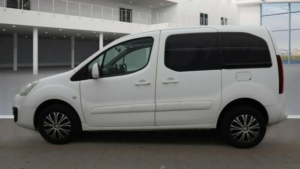 2017 Citroen Berlingo 1.6 Bluehdi Feel Multispace MPV Euro 6 5dr in White — image 6
