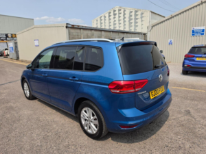 2020 Volkswagen Touran 1.5 Tsi Evo Se Family Euro 6 (s/s) 5dr in Blue — image 4