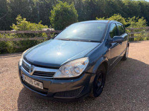 2008 Vauxhall Astra 1.6i 16v Life 5dr in Blue — image 4