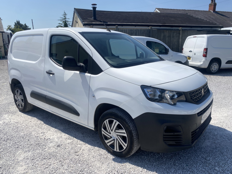 2021 Peugeot Partner 1.5 Bluehdi 1000 Professional in White — image 1