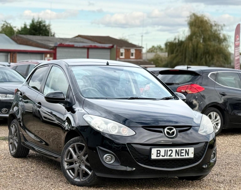 2012 Mazda Mazda2 1.3 Venture Euro 5 5dr in Black — image 1
