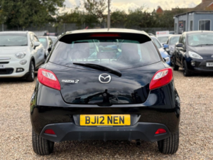 2012 Mazda Mazda2 1.3 Venture Euro 5 5dr in Black — image 6