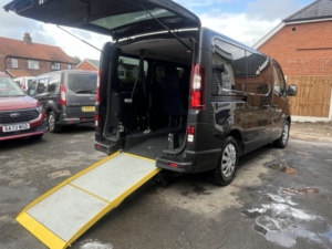 2019 Renault Trafic 1.6 Sl27 Dci 120 Business My18 in Black — image 5