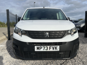 2024 Peugeot Partner 1.5 Partner Pv Pro-Premium+ Std 1000 Bhdi 100 S&s Mt in White — image 2