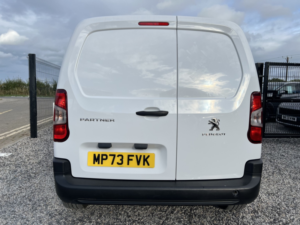 2024 Peugeot Partner 1.5 Partner Pv Pro-Premium+ Std 1000 Bhdi 100 S&s Mt in White — image 6