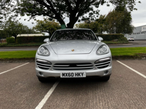 2011 Porsche Cayenne 3.0 Cayenne V6 D Tiptronic S 4WD 5dr in Silver — image 4