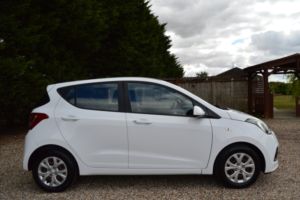 2016 Hyundai I10 1.0 I10 Se 1.0 (blue Int) in White — image 4