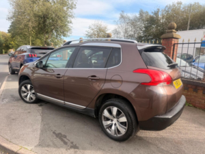 2013 Peugeot 2008 1.2 Vti Allure Euro 5 5dr in Brown — image 4
