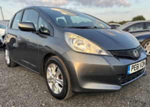 2011 Honda Jazz 1.4 I-Vtec Es in Grey — image 3