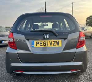 2011 Honda Jazz 1.4 I-Vtec Es in Grey — image 6