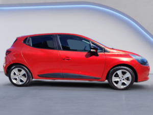 2015 Renault Clio 1.2 16v Expression + Hatchback 5dr Petrol Manual Euro 6 (75 Ps) in Red — image 5