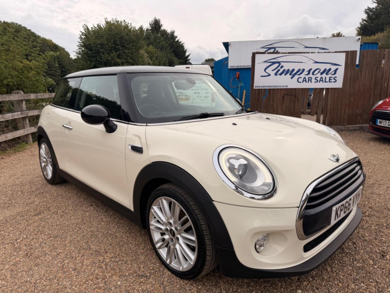 2016 MINI Hatch 1.5 Cooper Euro 6 (s/s) 3dr in White — image 1