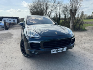 2014 Porsche Cayenne 4.2 Td V8 S in Black — image 3