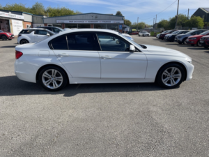2012 BMW 3 Series 2.0 320d Sport Saloon in White — image 3