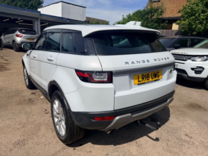 2018 Land Rover Range Rover Evoque Td4 Se in White — image 5