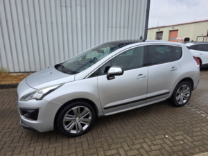 2016 Peugeot 3008 1.6 Bluehdi Allure in Silver — image 6