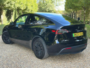 2025 Tesla Model Y Long Range Auto Rwd 5dr in Black — image 6