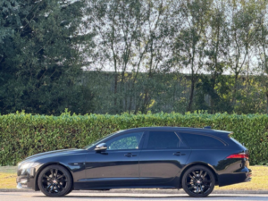 2017 Jaguar Xf 2.0d R-Sport Sportbrake Auto AWD Euro 6 (s/s) 5dr in Black — image 3