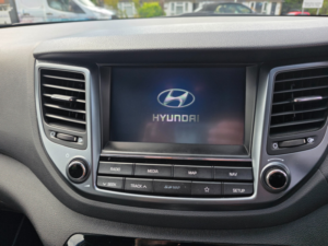 2018 Hyundai Tucson 1.6 T-Gdi Go! Se SUV 5dr Petrol Manual Euro 6 (177 Ps) in Blue — image 6
