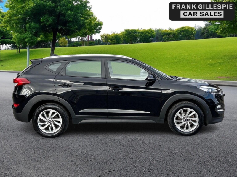 2016 Hyundai Tucson 1.7 Crdi Blue Drive Se Nav Euro 6 (s/s) 5dr in Black — image 1
