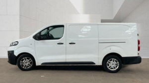 2020 Vauxhall Vivaro 2.0 Turbo D 3100 Dynamic L2 H1 Euro 6 (s/s) 6dr in White — image 3