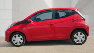 2017 Toyota Aygo 1.0 Vvt-I X-Play Hatchback 5dr Petrol Manual Euro 6 (68 Ps) in Red — image 6