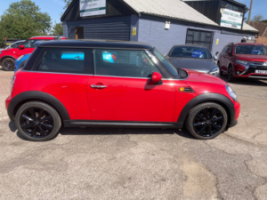 2010 MINI Hatch 1.6 Cooper D Hatchback 3dr Diesel Manual Euro 5 (s/s) (112 Ps) in Red — image 2
