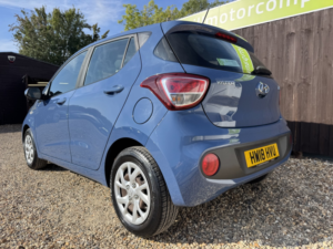 2018 Hyundai I10 1.0 I10 Se 1.0 My17 in Blue — image 4
