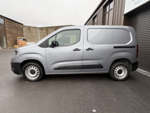 2021 Vauxhall Combo 1.5 Turbo D 2300 Dynamic in Grey — image 5