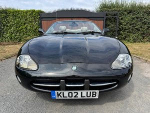 2002 Jaguar Xk8 4.0 V8 in Grey — image 2