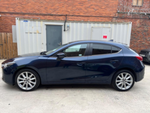 2017 Mazda Mazda3 2.0 Skyactiv-G Sport Nav Euro 6 (s/s) 5dr in Blue — image 4