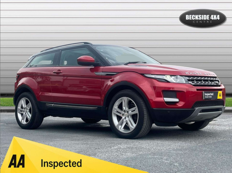 2015 Land Rover Range Rover Evoque 2.2 Range Rover Evoque Pure Tech Sd4 4WD 3dr in Red — image 1